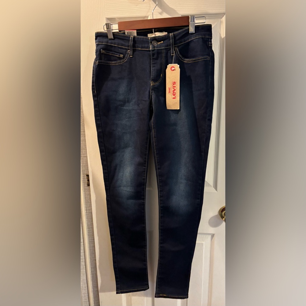 Levi's Women’s Dark Indigo Skinny Jeans. 711 Skinny Jeans